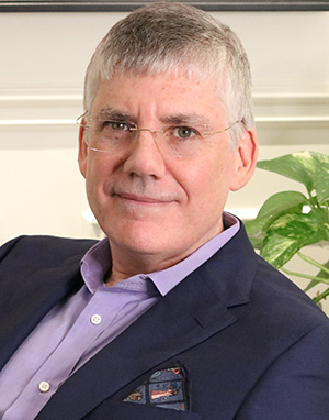 Author Rick Riordan